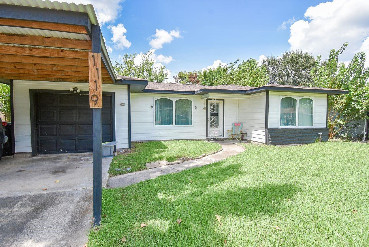 1119 Regal Street — photo