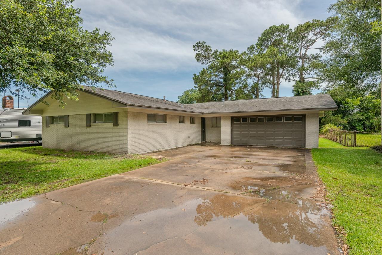 121 Glynn Drive — photo