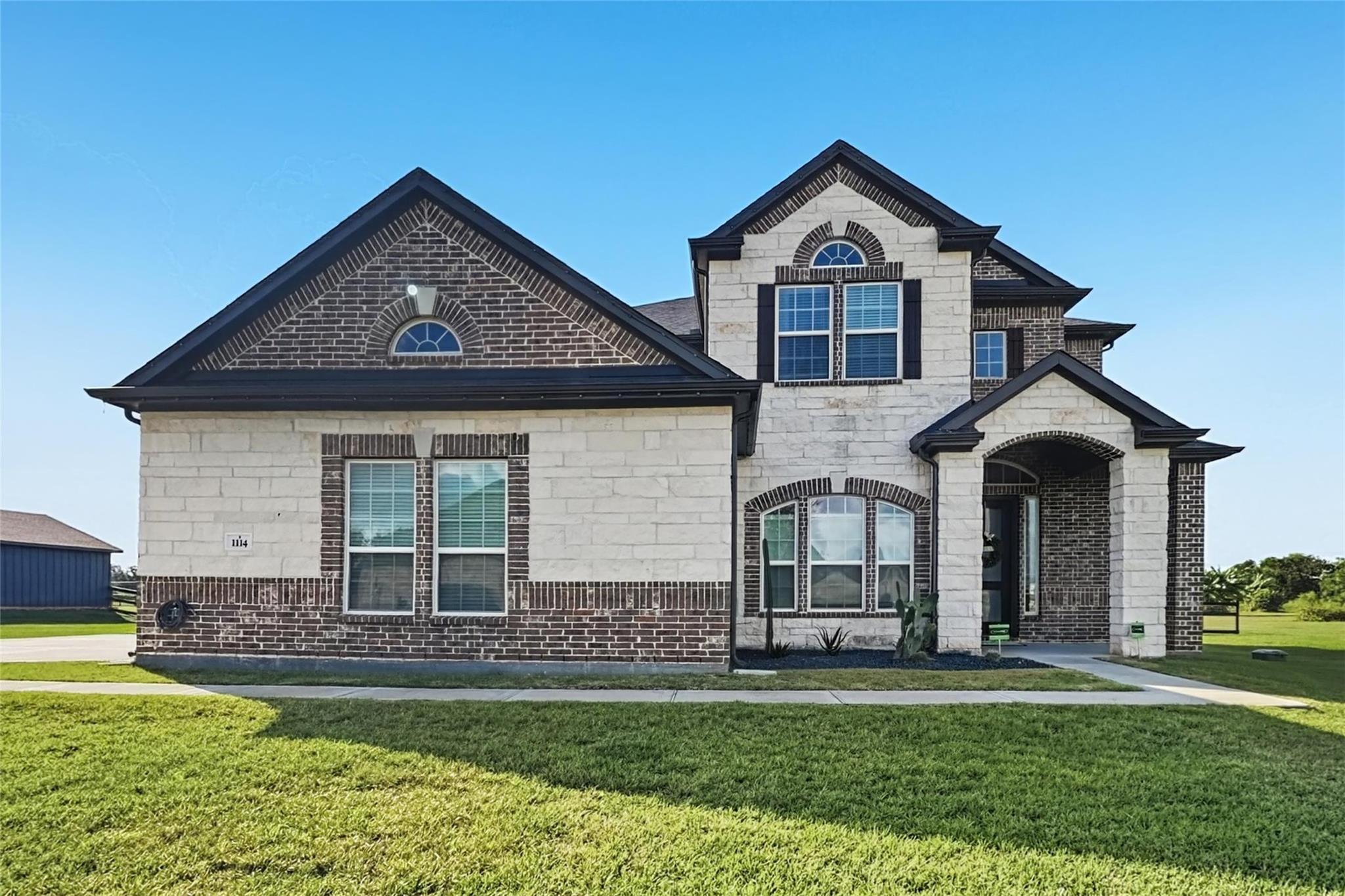 1114 Lakeland Circle — photo
