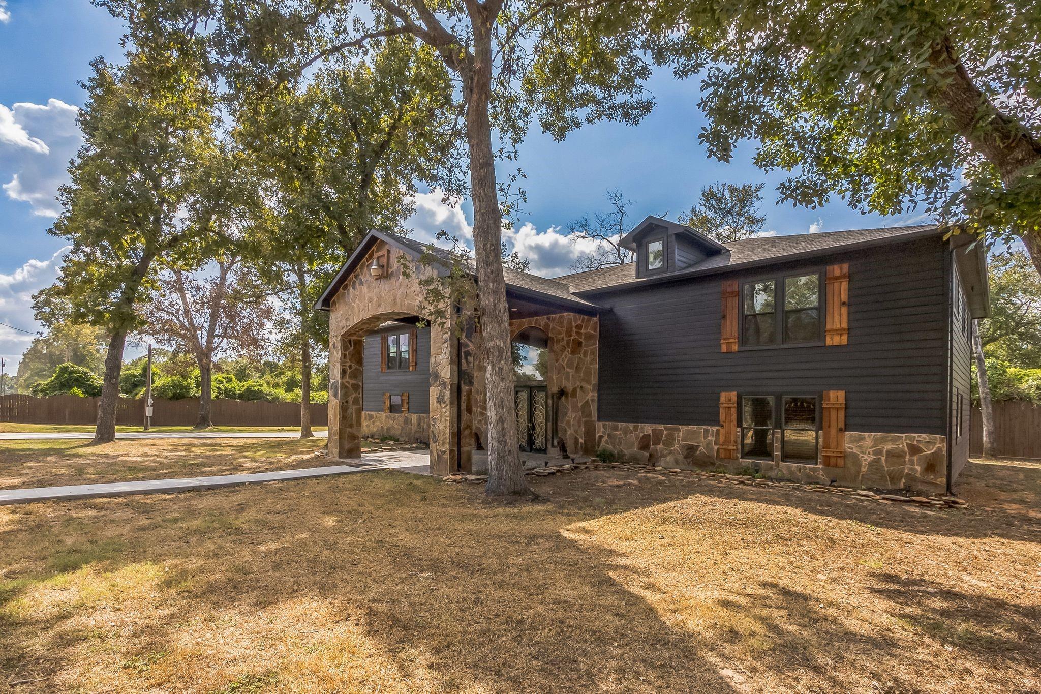 24578 Derry Street — photo