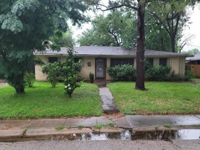 2109 Oaks Drive — photo