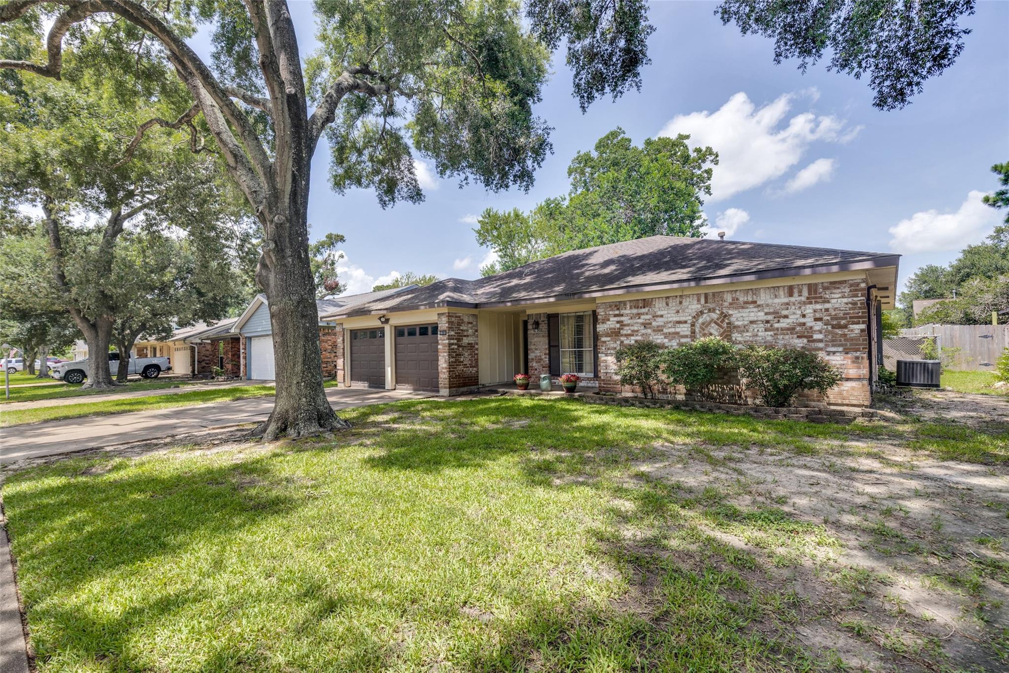 16131 White Star Drive — photo