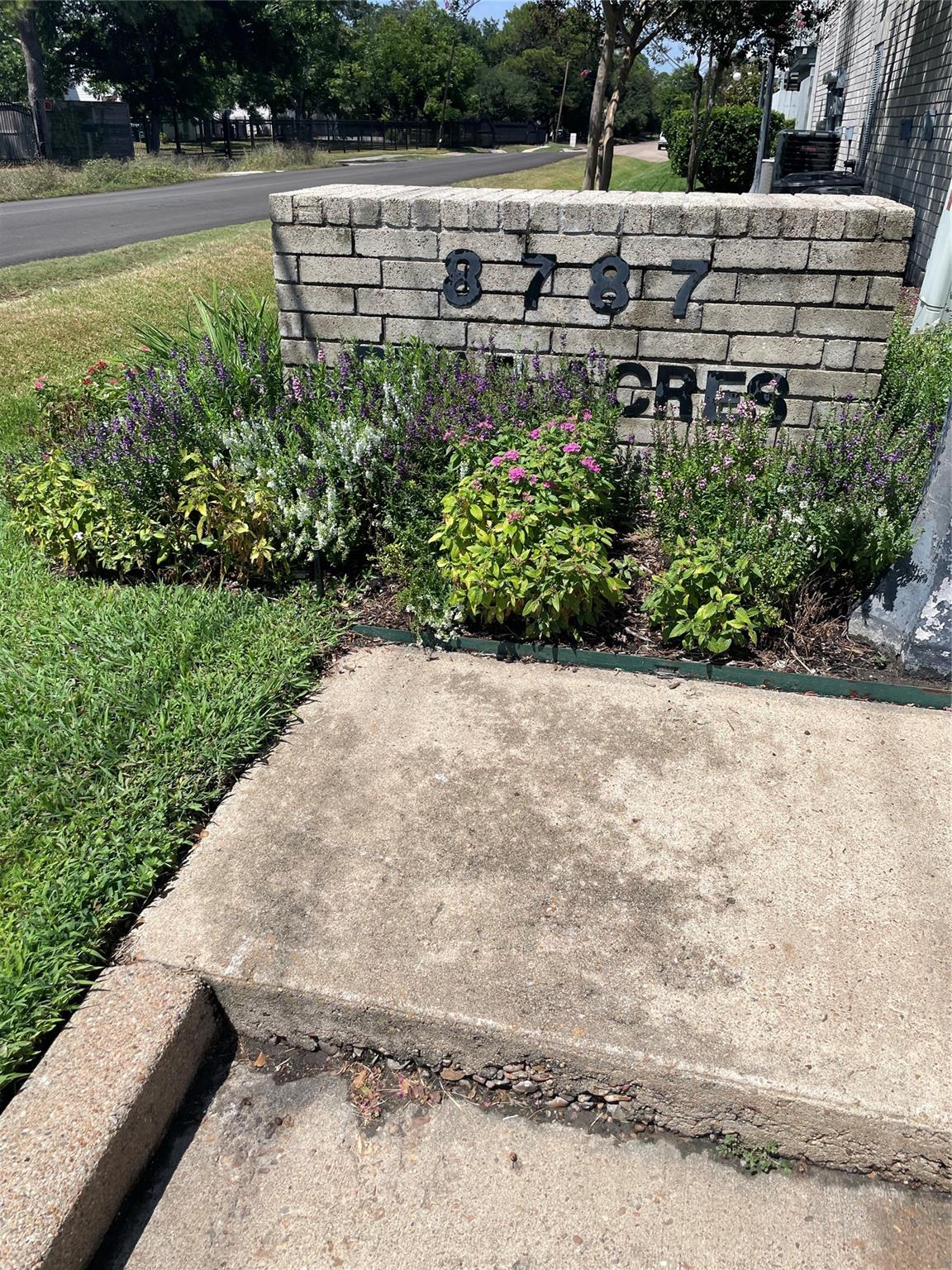 8787 Brae Acres Road #401 — photo