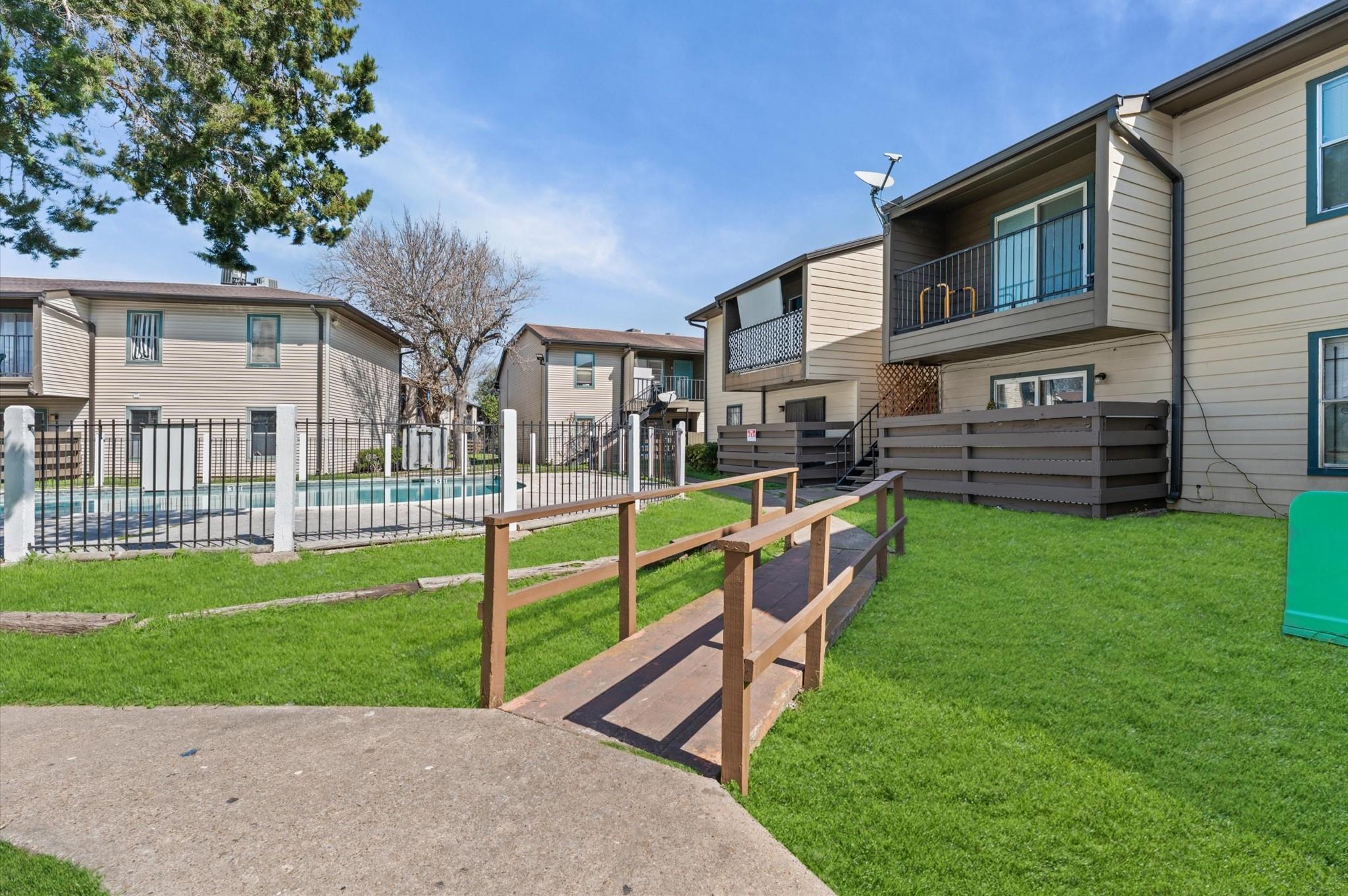 6161 Reims Road #906 — photo