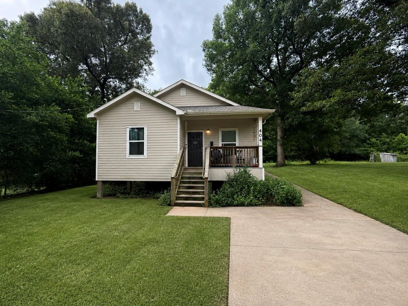 404 Gordon Drive — photo