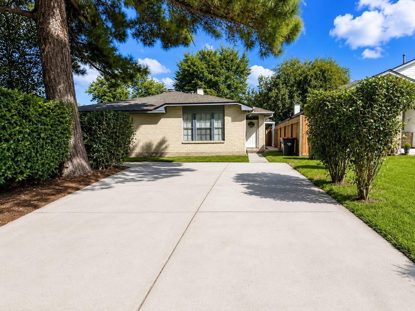 3105 Oak Rock Circle — photo