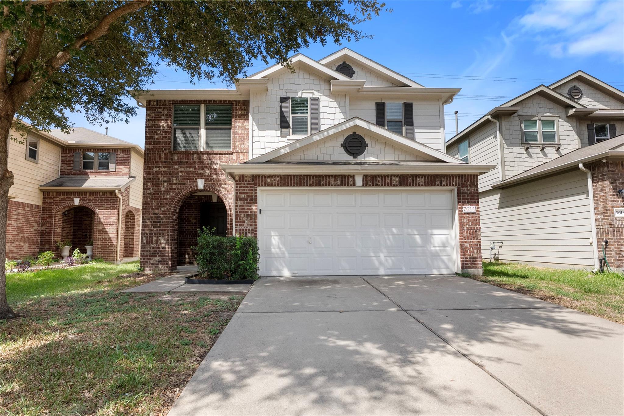 7611 Cocobola Lane — photo