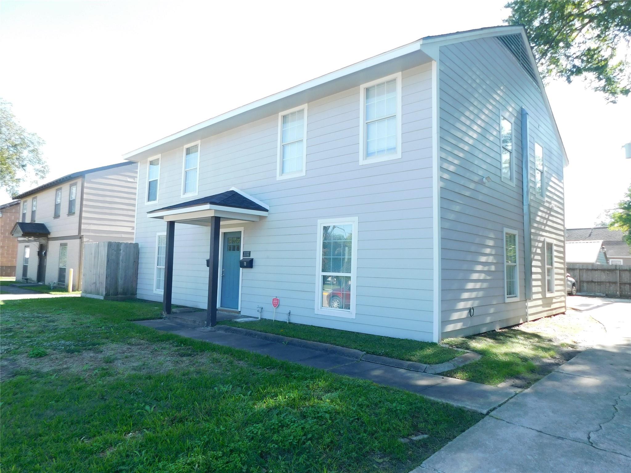 3332 Blodgett Street — photo