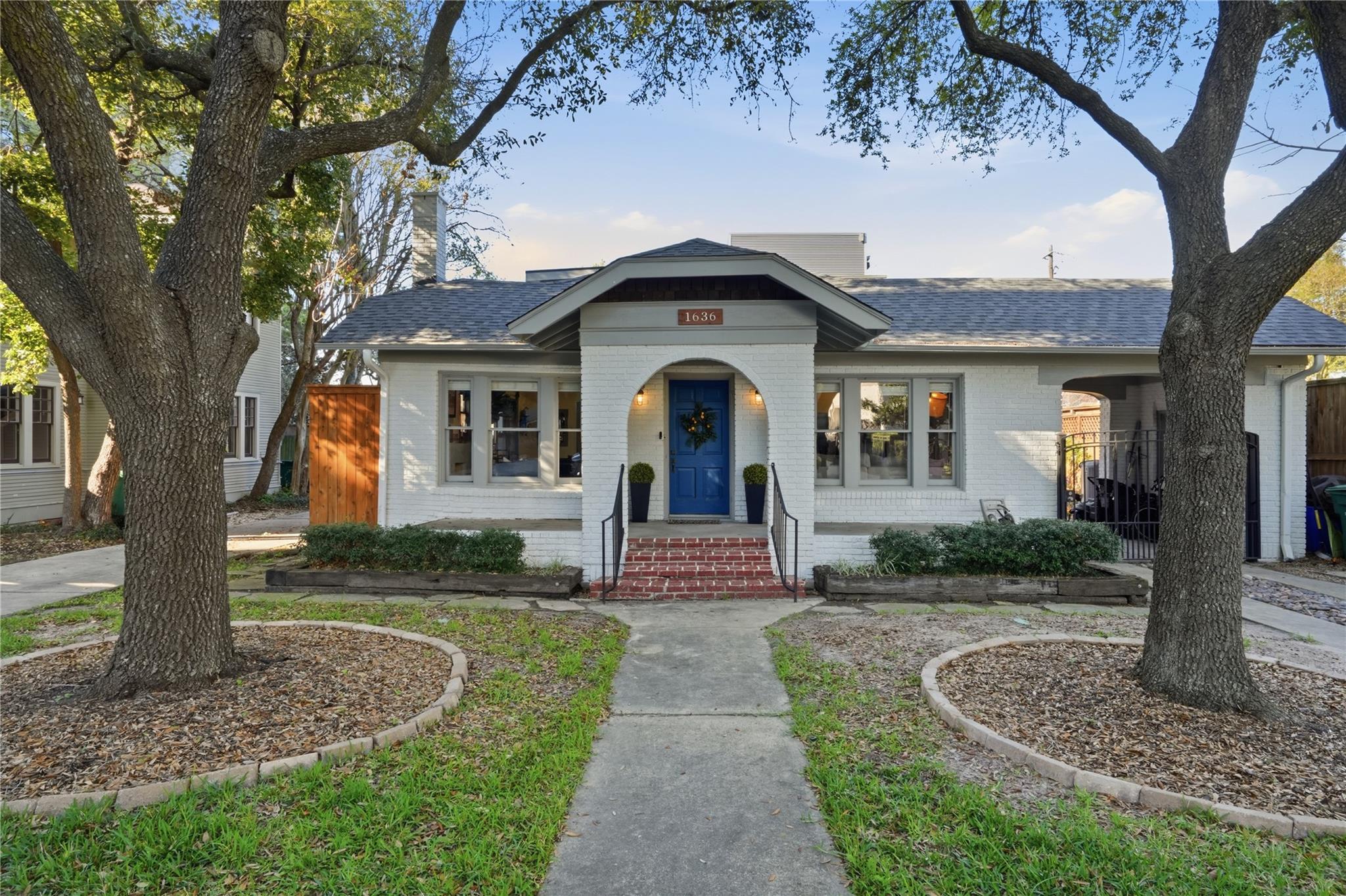 1636 Sul Ross Street — photo