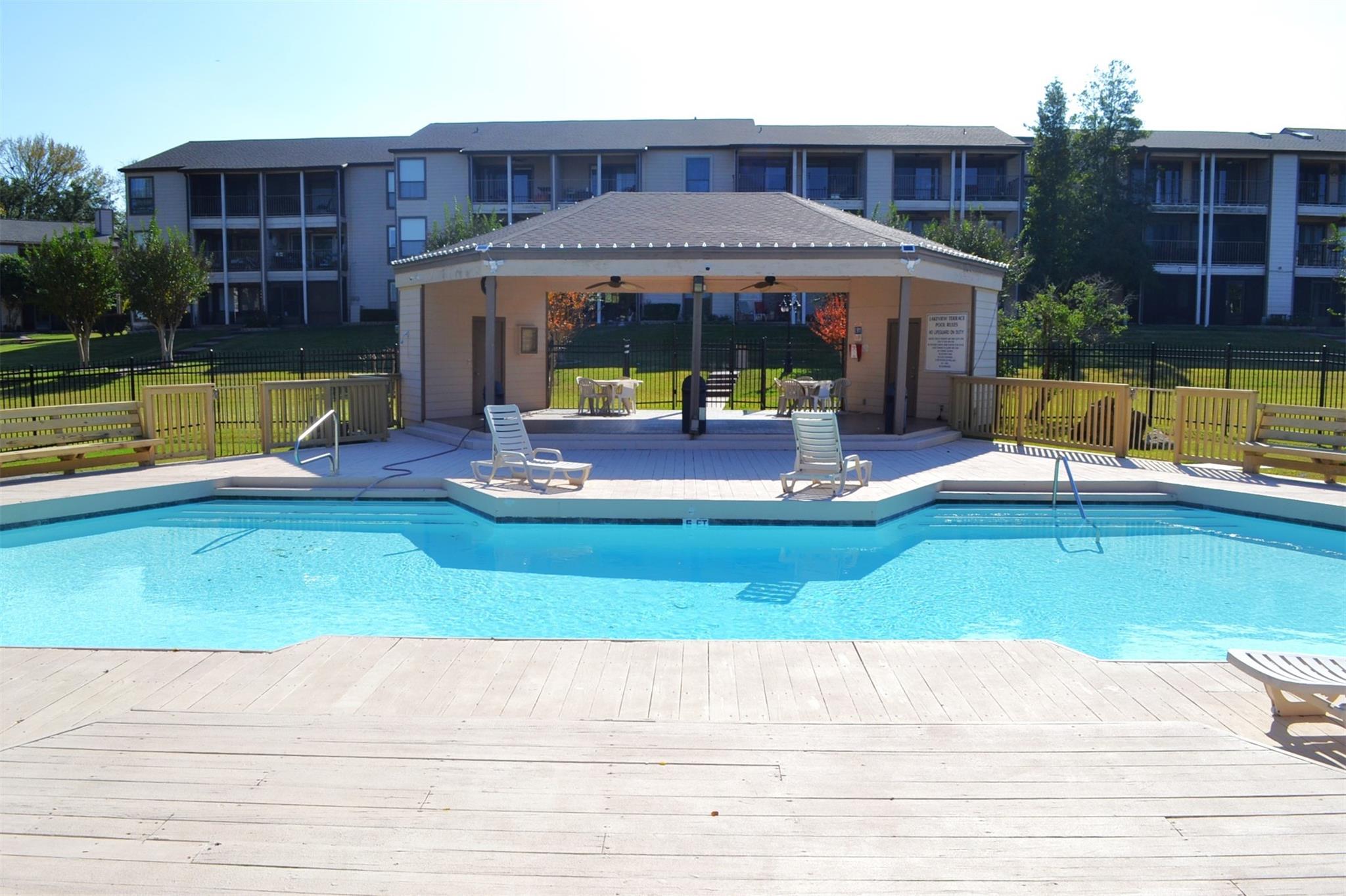 102 Lakeview Terrace Terrace #D — photo