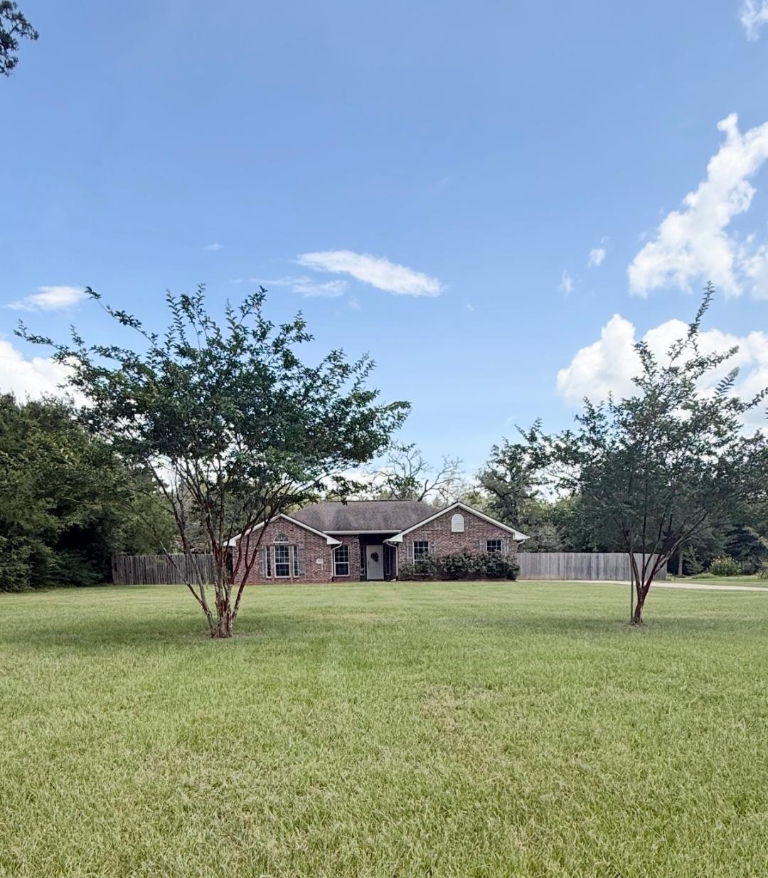 9638 Woodview Drive — photo