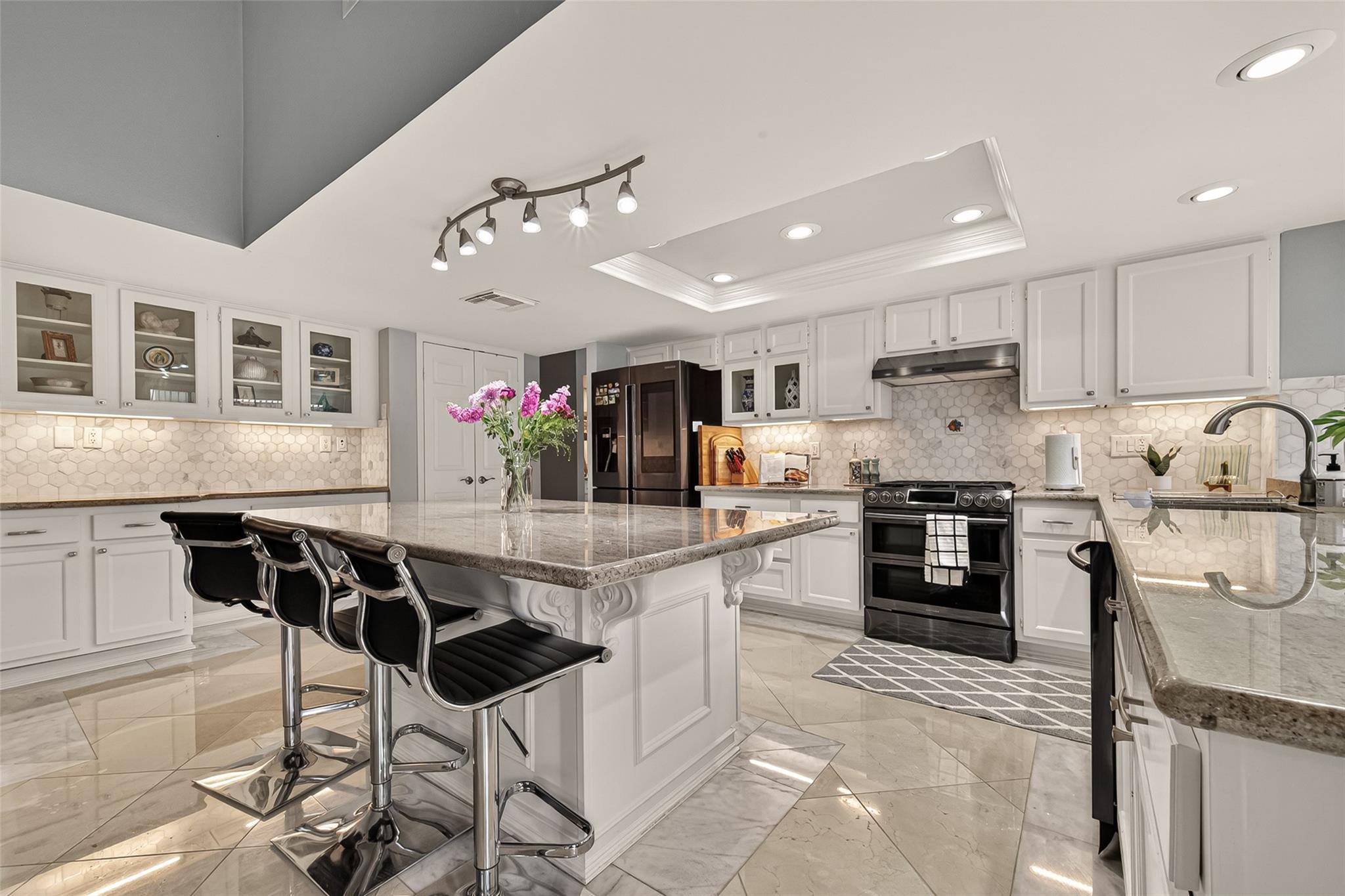 3311 Larkwood Lane — photo
