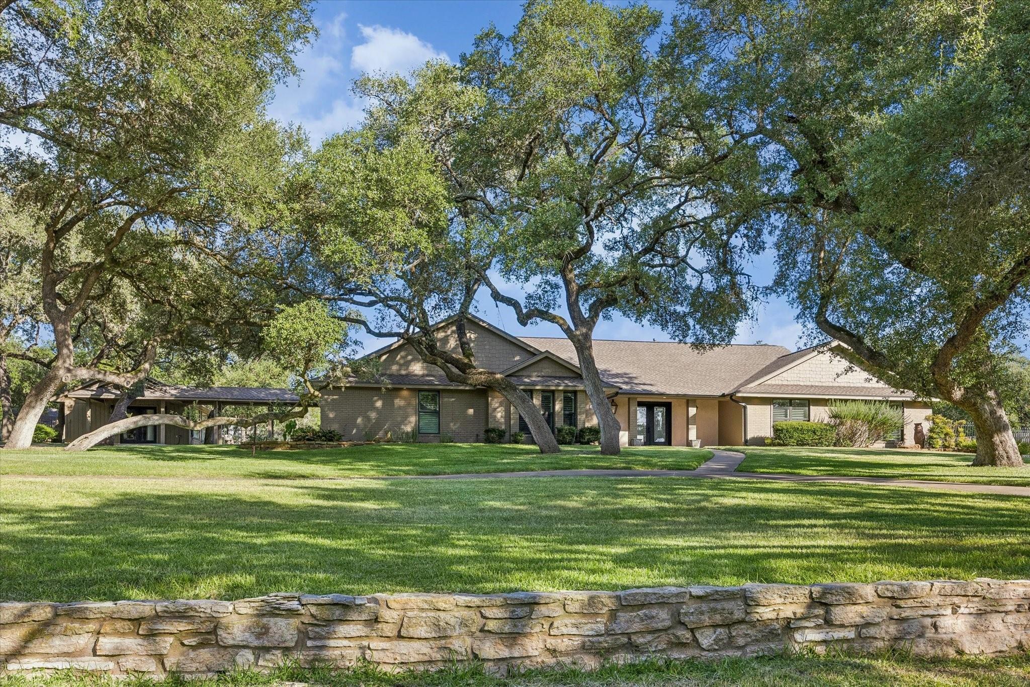 211 Rolling Hill Drive — photo