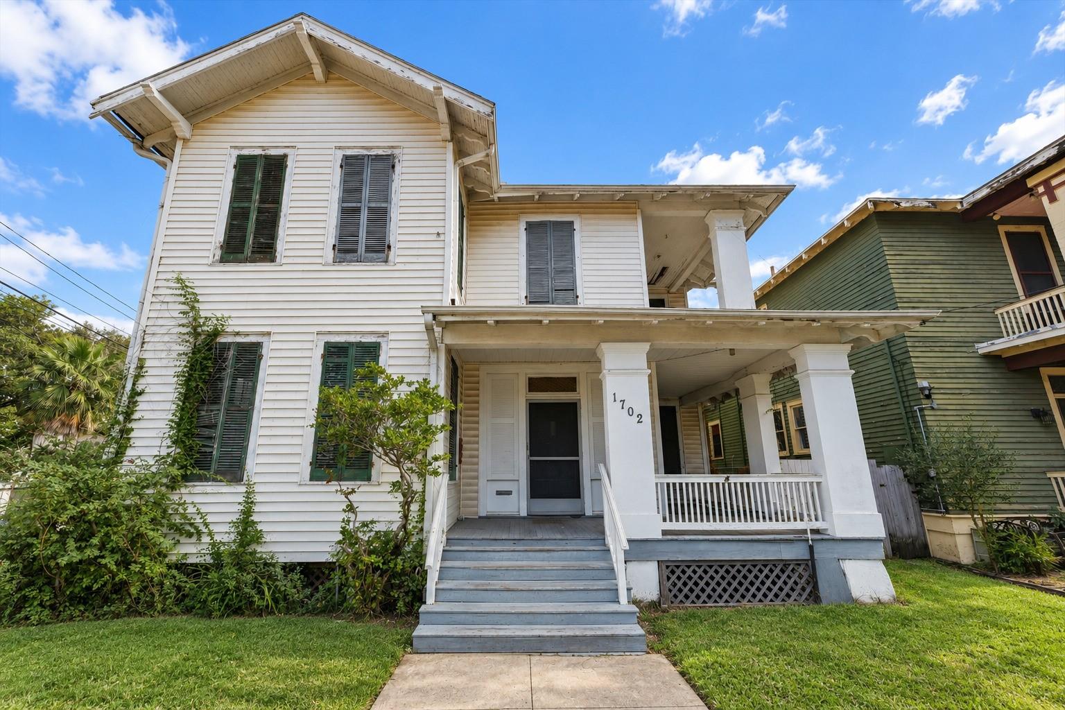 1702 Rosenberg Street — photo