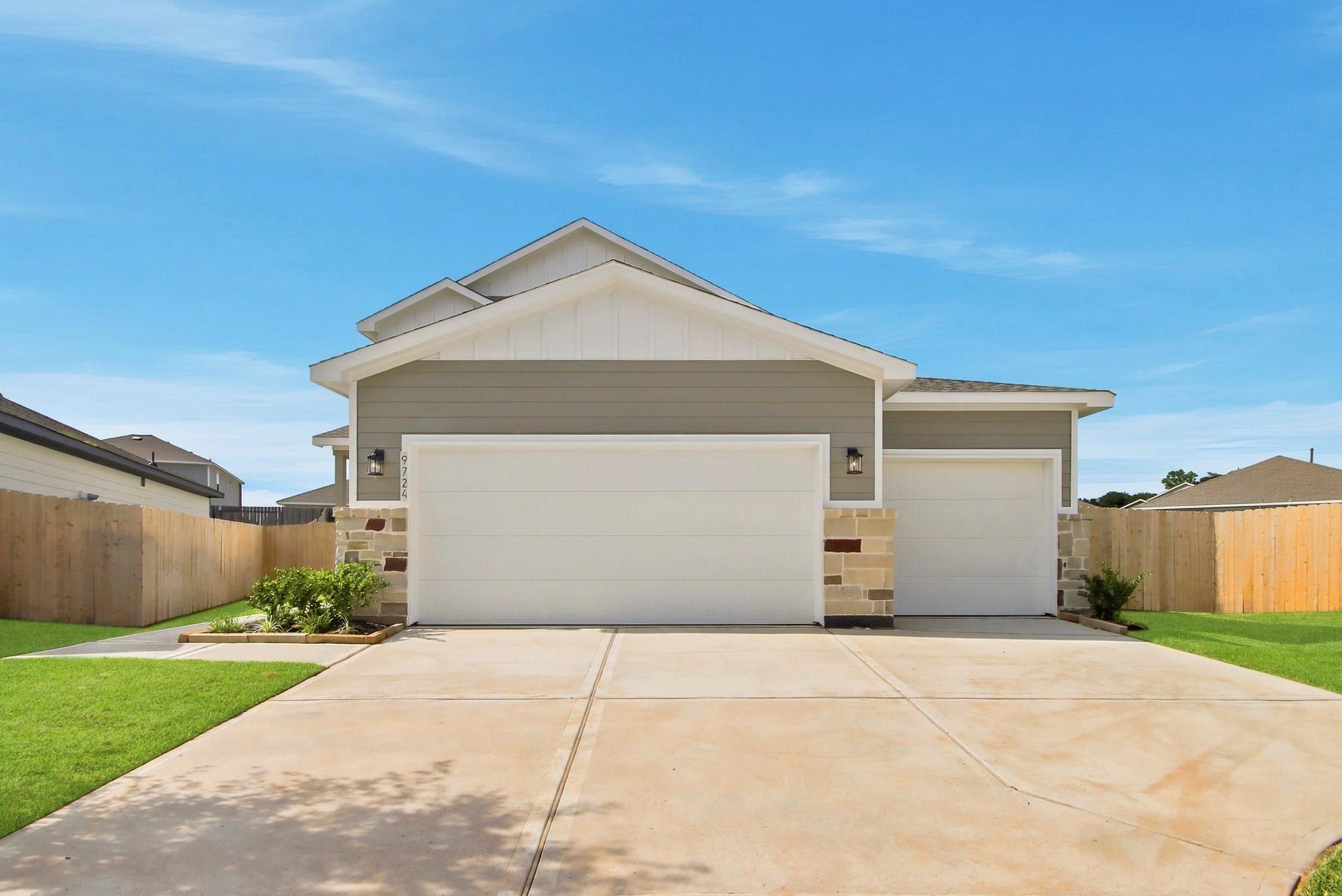 9724 Caney Bend Road — photo