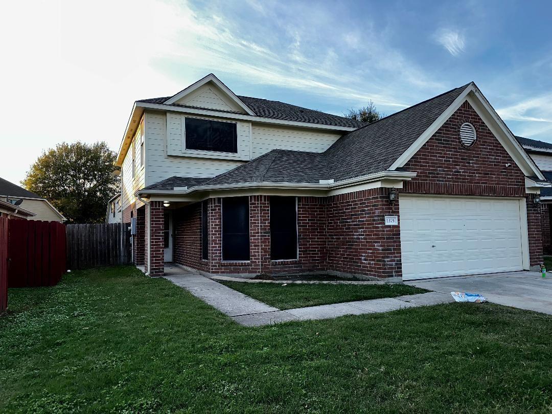 1375 Hitchin Lane — photo