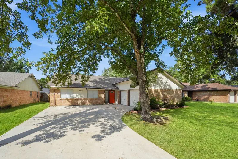 25119 Lynbriar Lane — photo