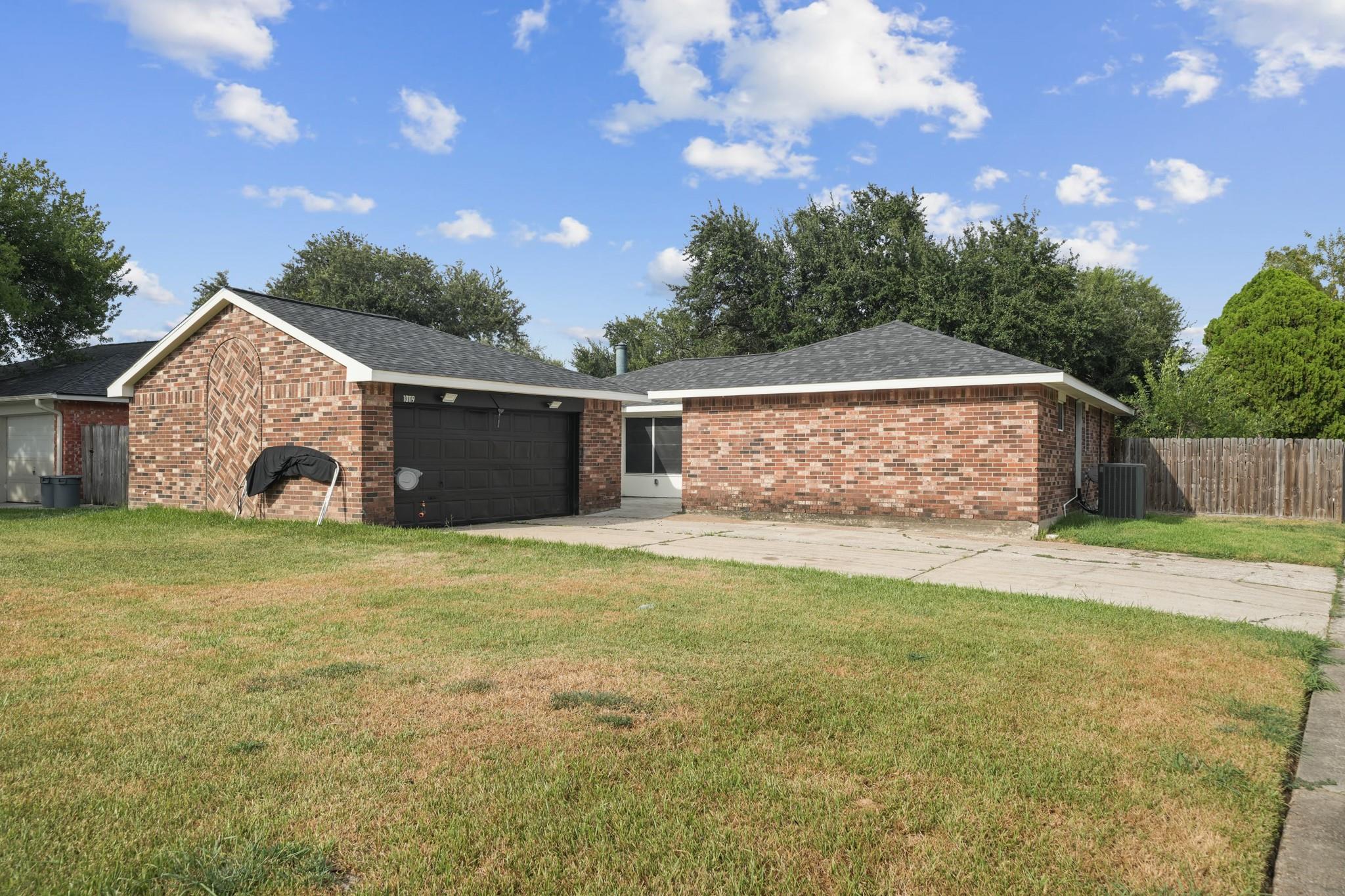 10119 Stonemont Road — photo