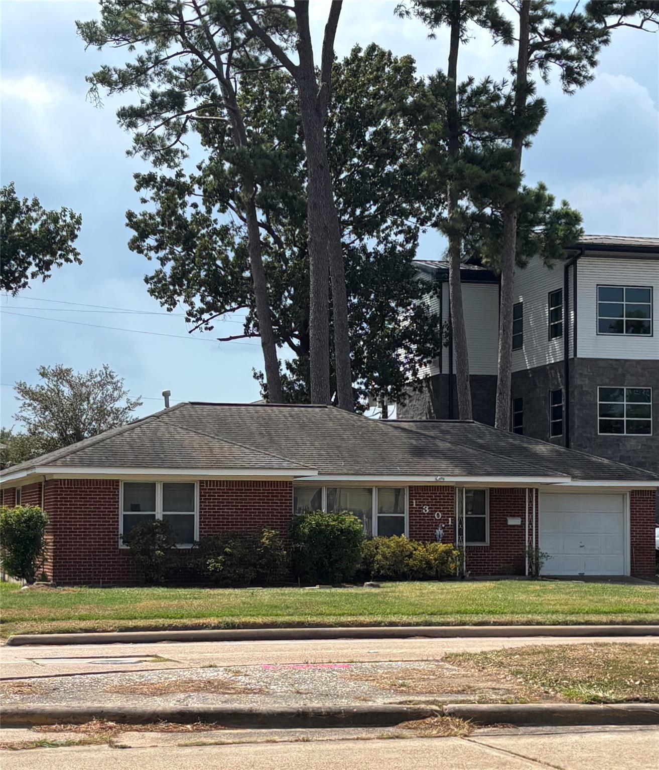 1301 Antoine Drive — photo