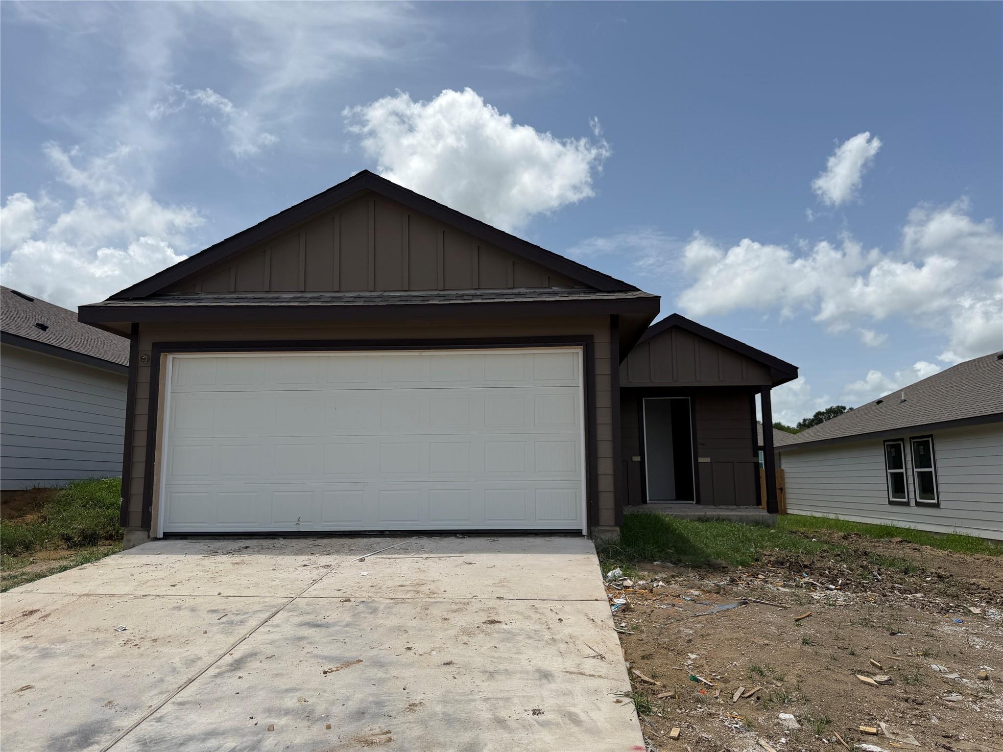 1237 Hickory Grove Street — photo