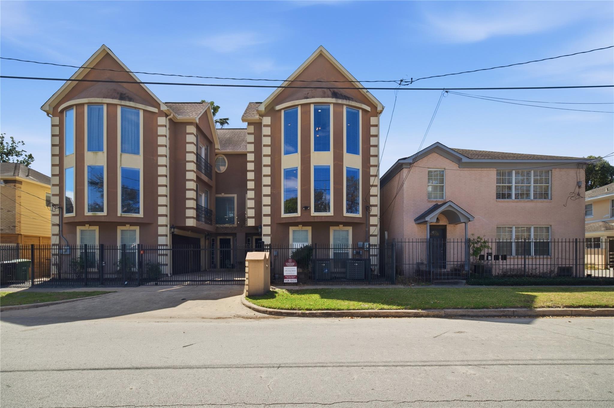 1316 Cleburne Street #B — photo
