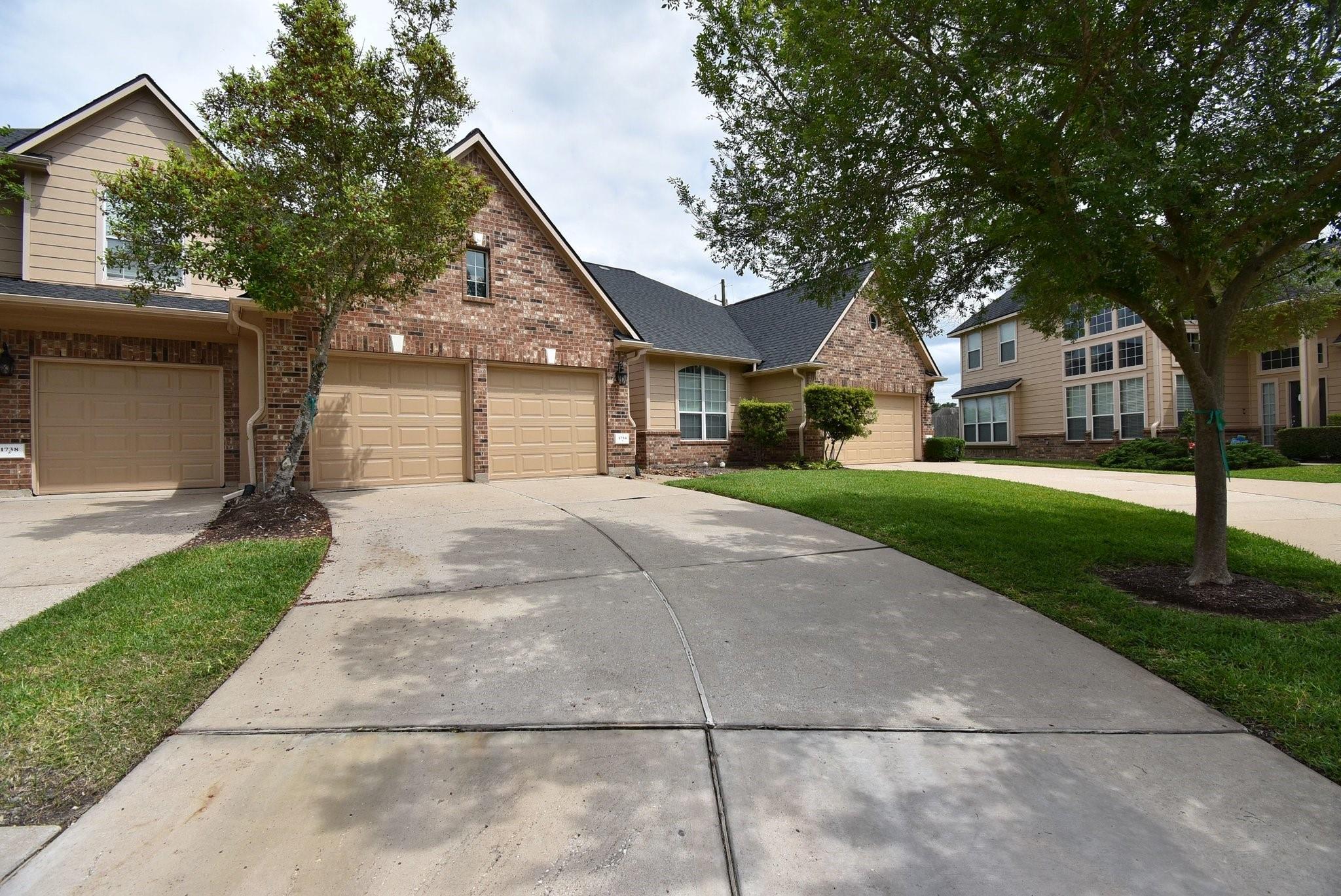 1734 Pepper Hill Lane — photo