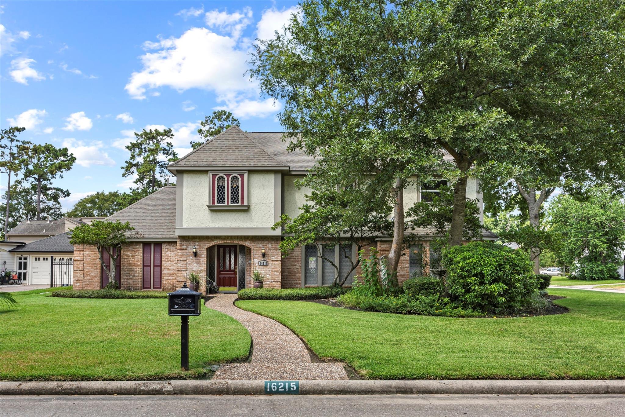 16215 N Greenfield Drive — photo