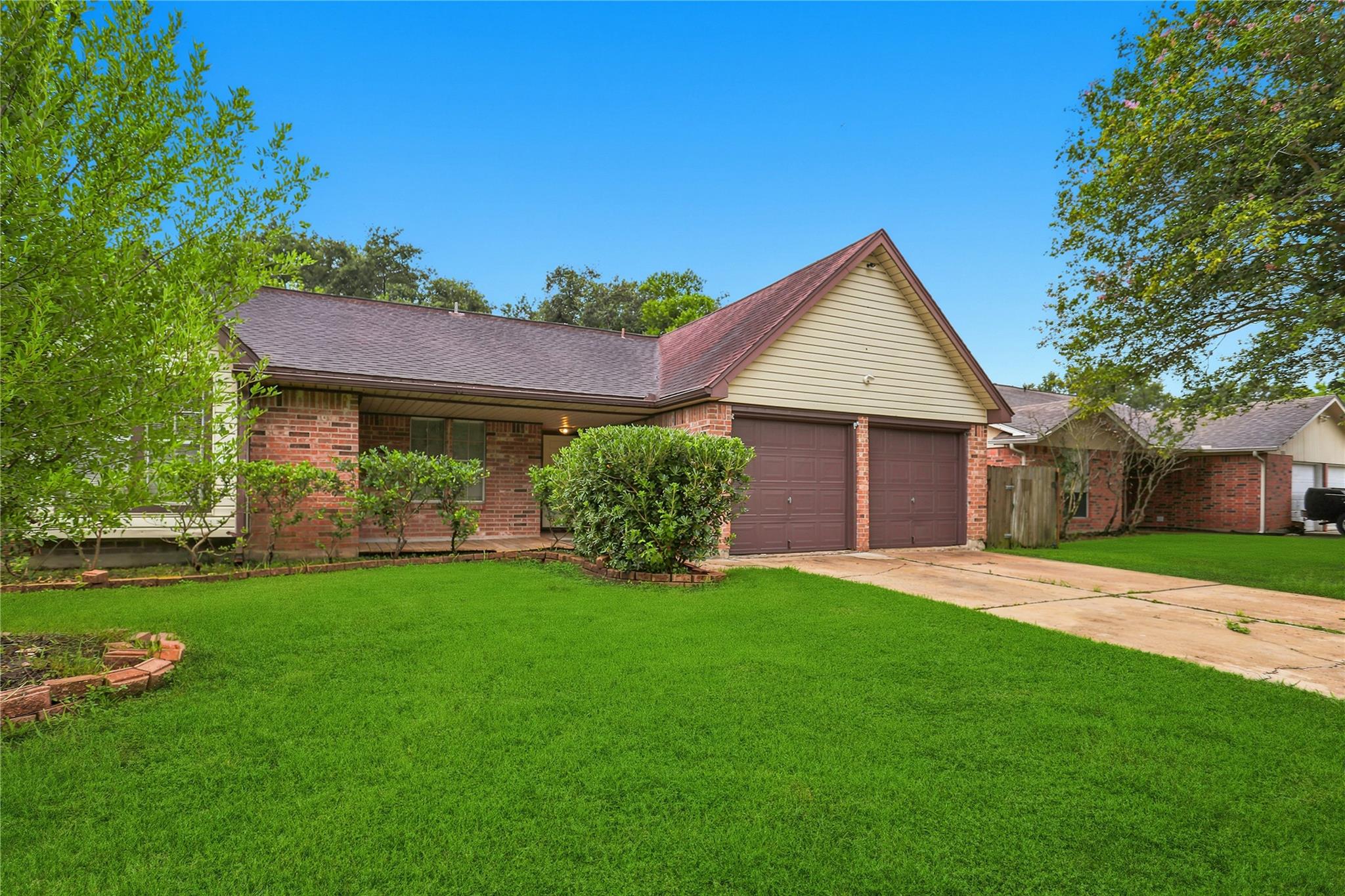 22423 Deville Drive — photo