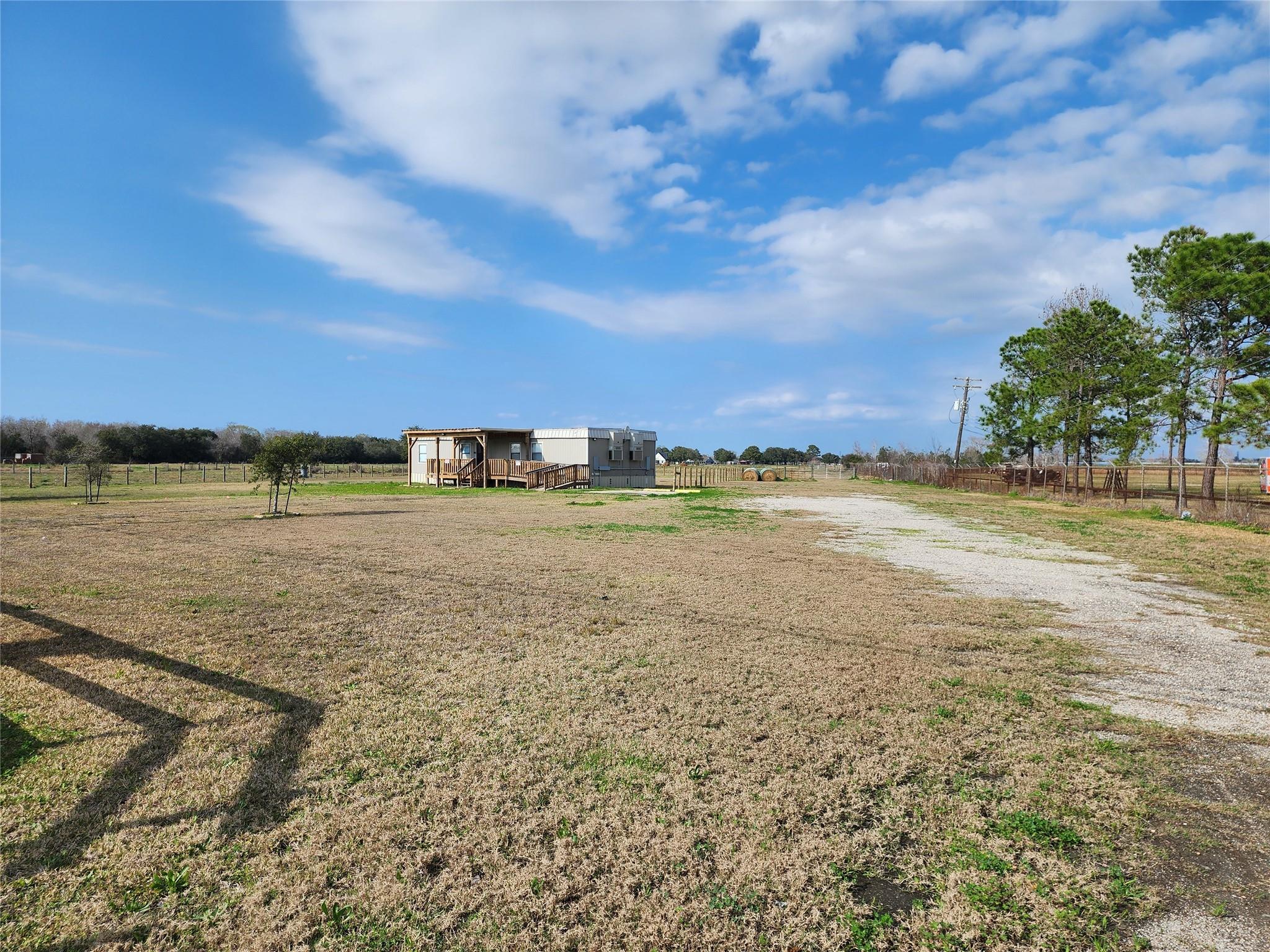 3373 E Highway 6 — photo