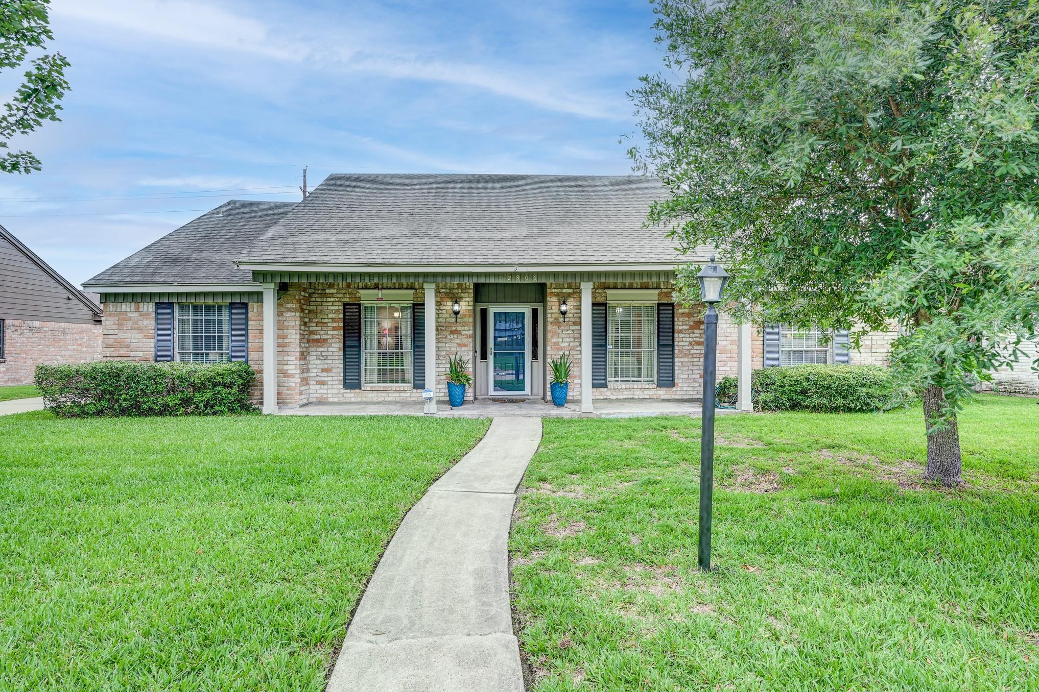 12906 Advance Drive — photo