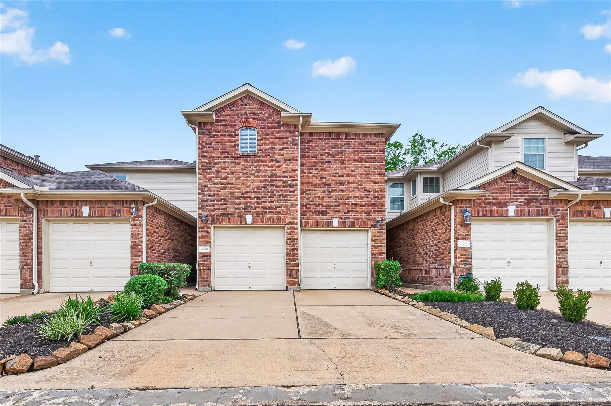 10526 Willow Park View — photo