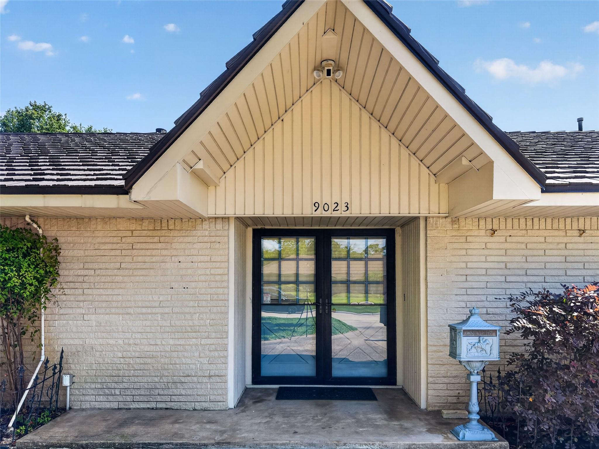 9023 Springview Lane, Houston, TX 77080 — photo 3