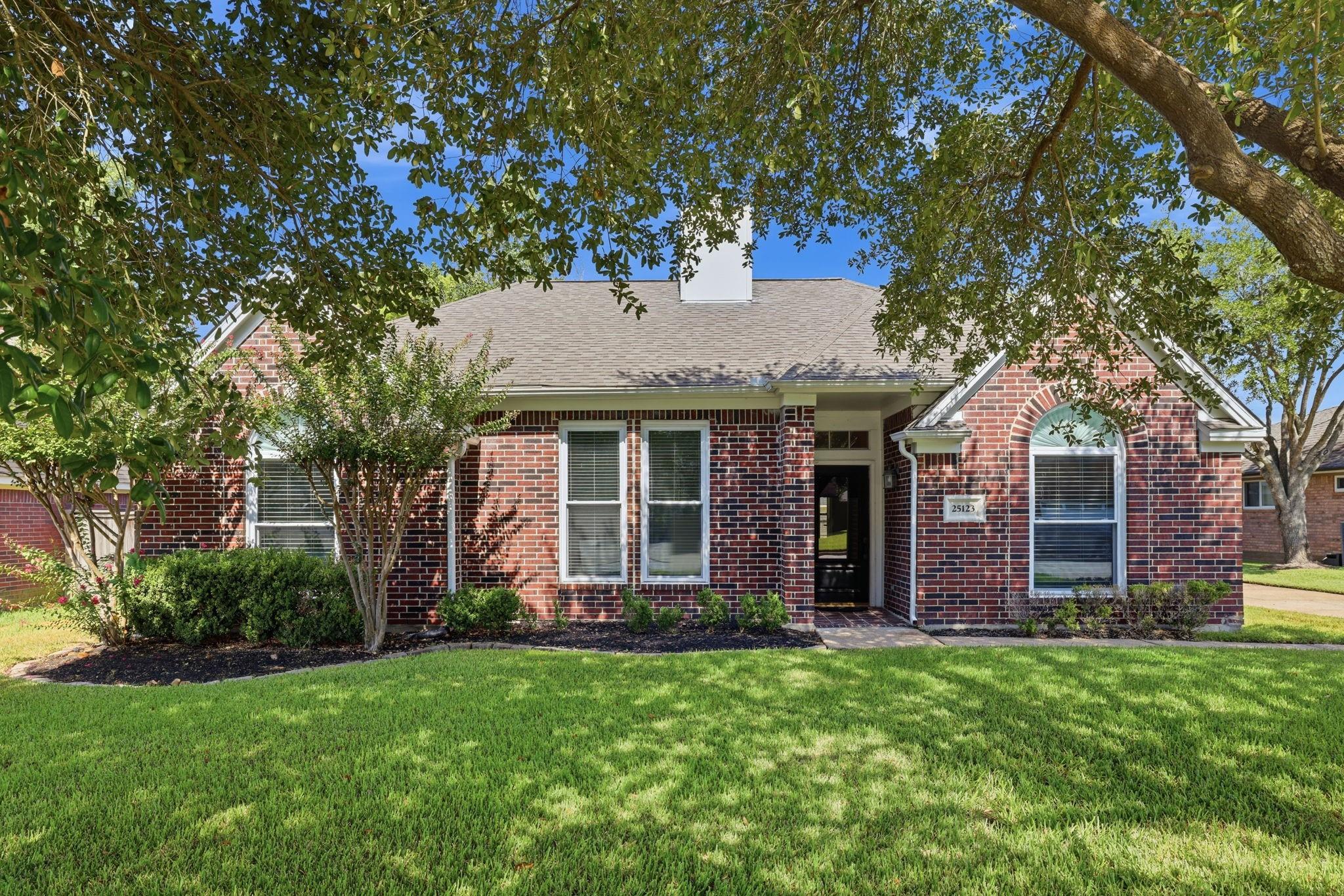 25123 Burgh Castle Drive — photo
