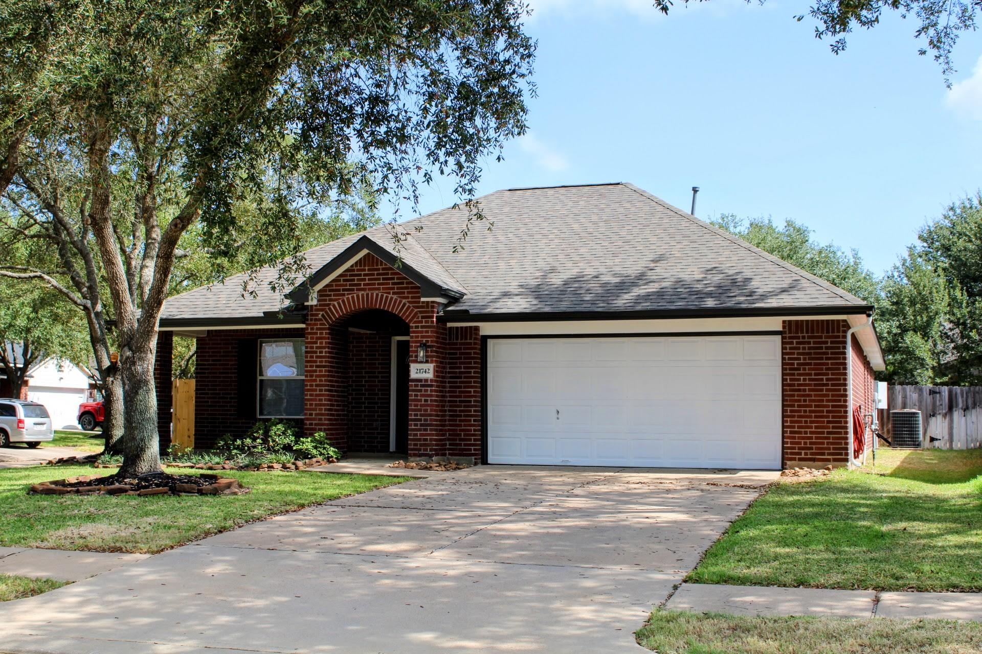 21742 Winsome Rose Court — photo