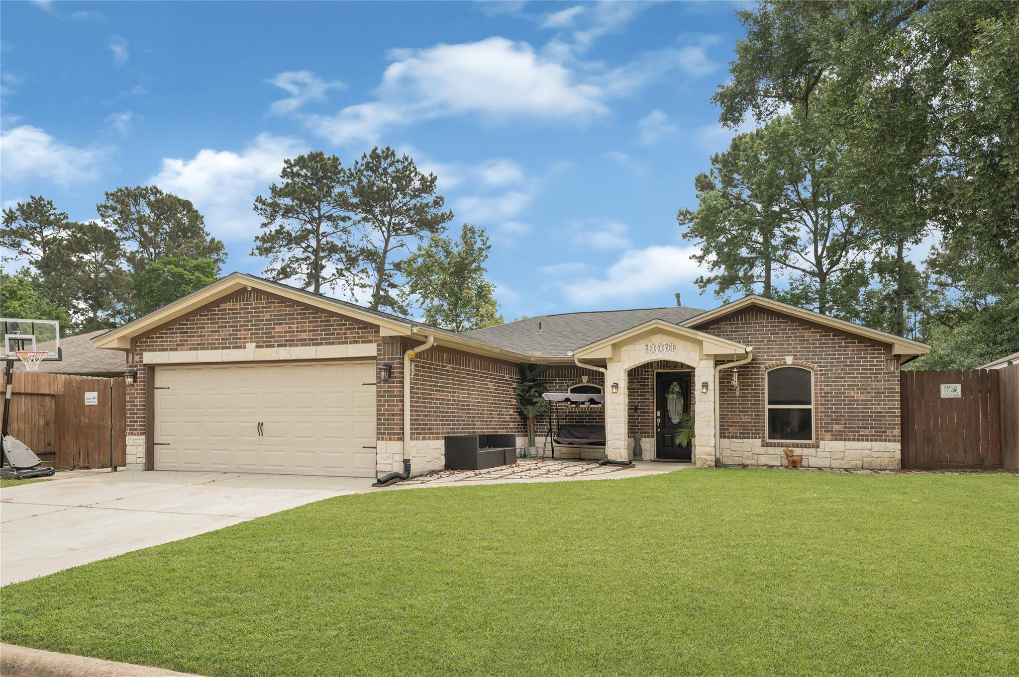 10010 Valley Park Drive — photo