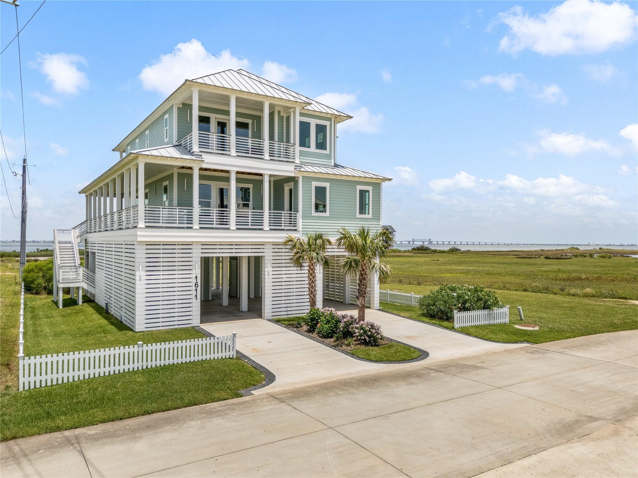 1611 Brown Pelican Bend — photo