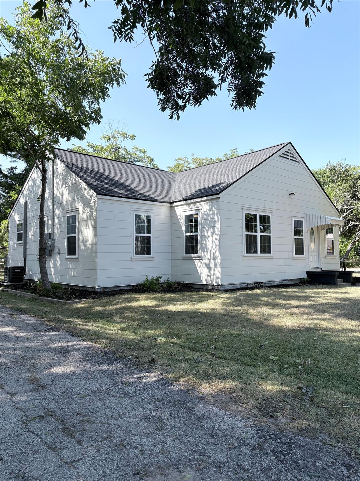723 E Blackshear Street — photo