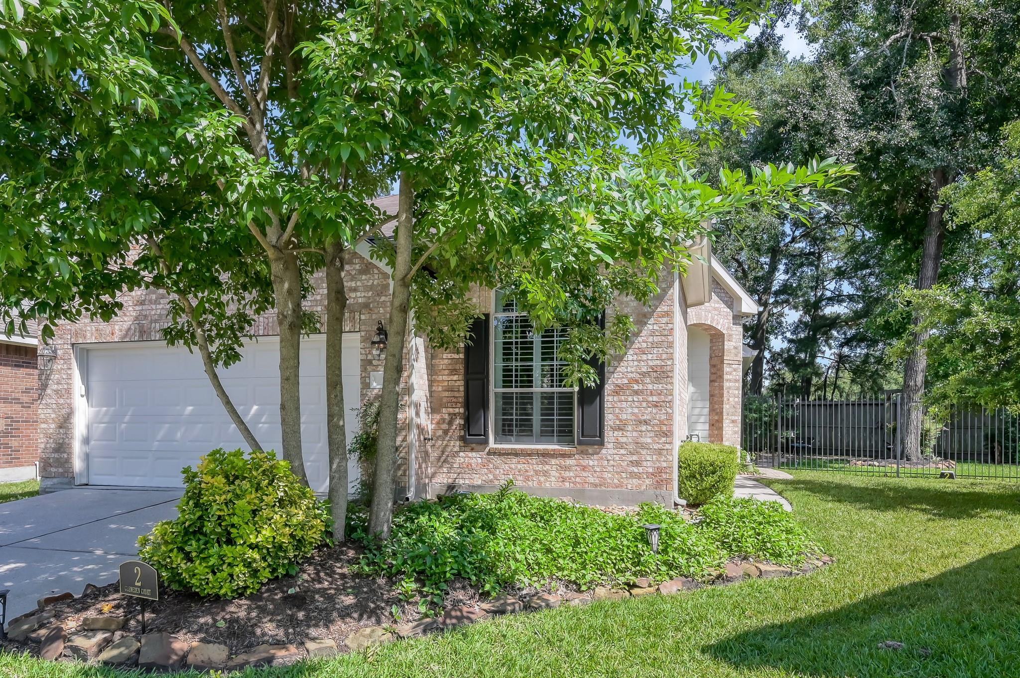 2 Gleneden Court — photo