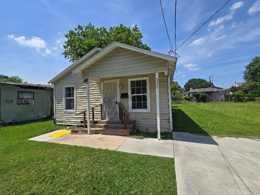 327 De Haven Street — photo