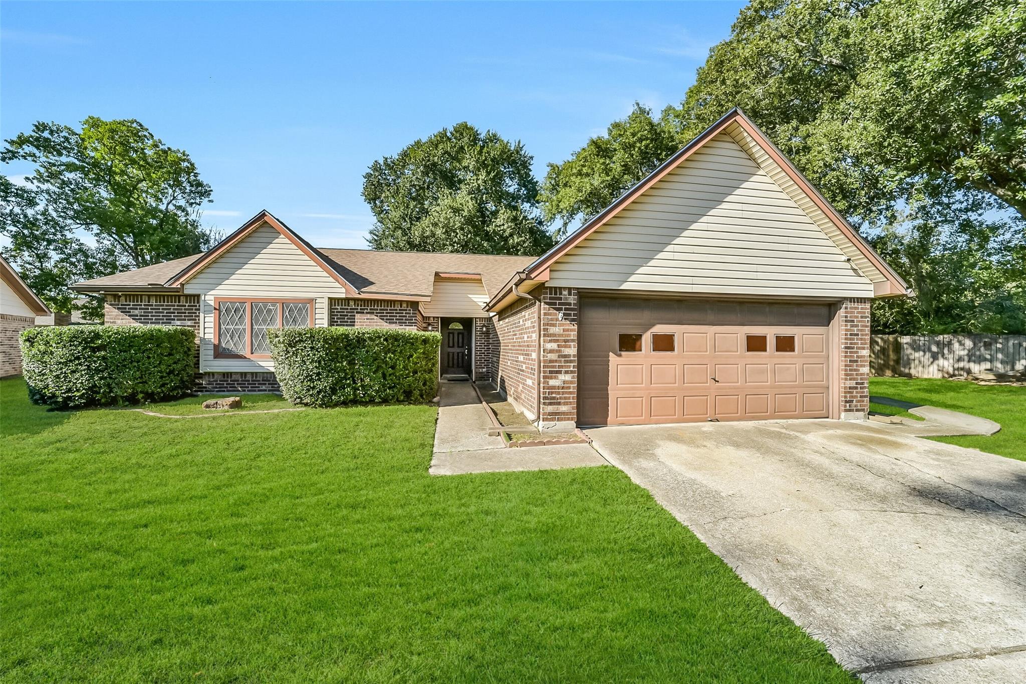 6906 Windy Pines Drive — photo