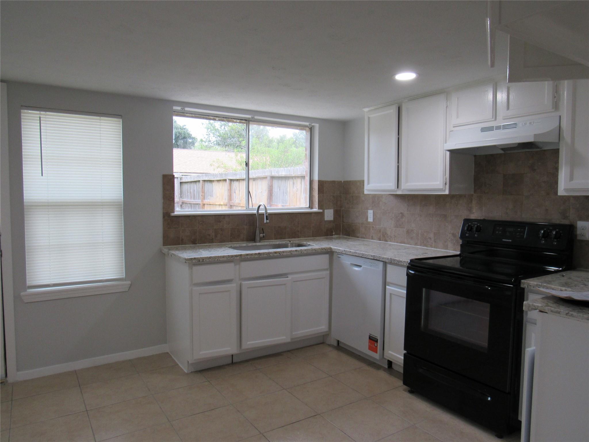 8619 Little River Road — photo