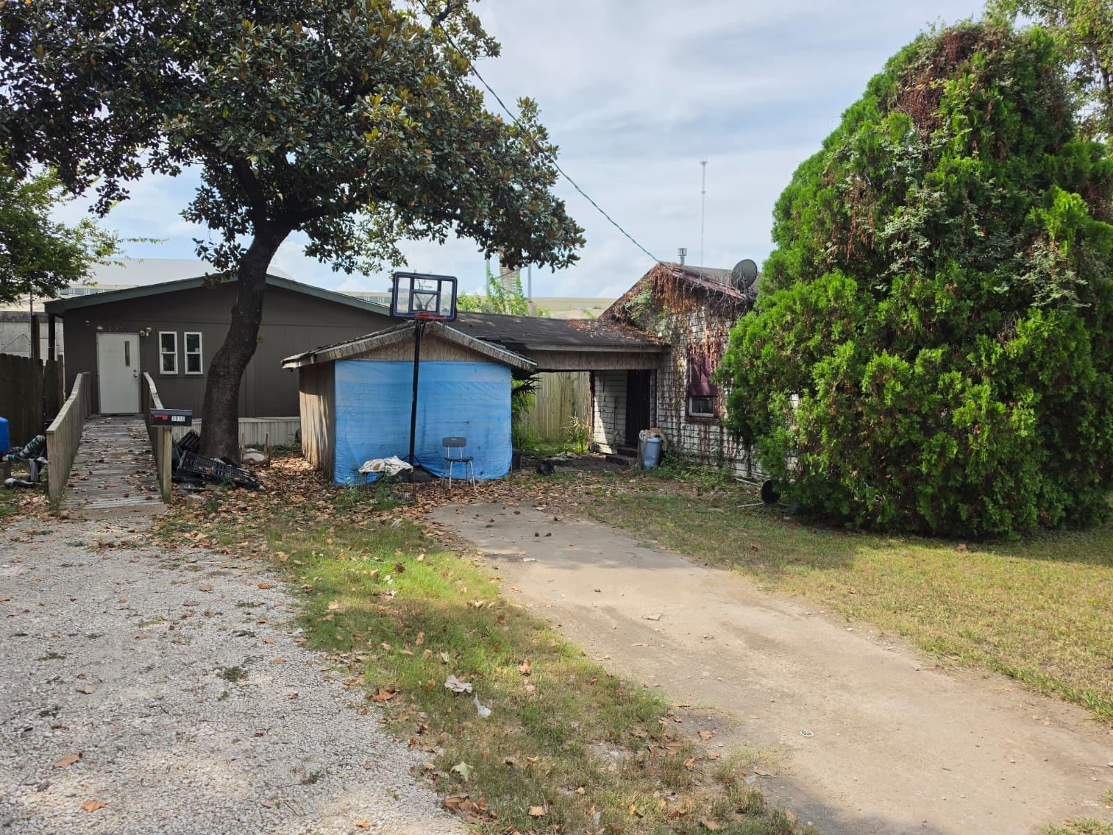 2910 Fairbanks Street — photo