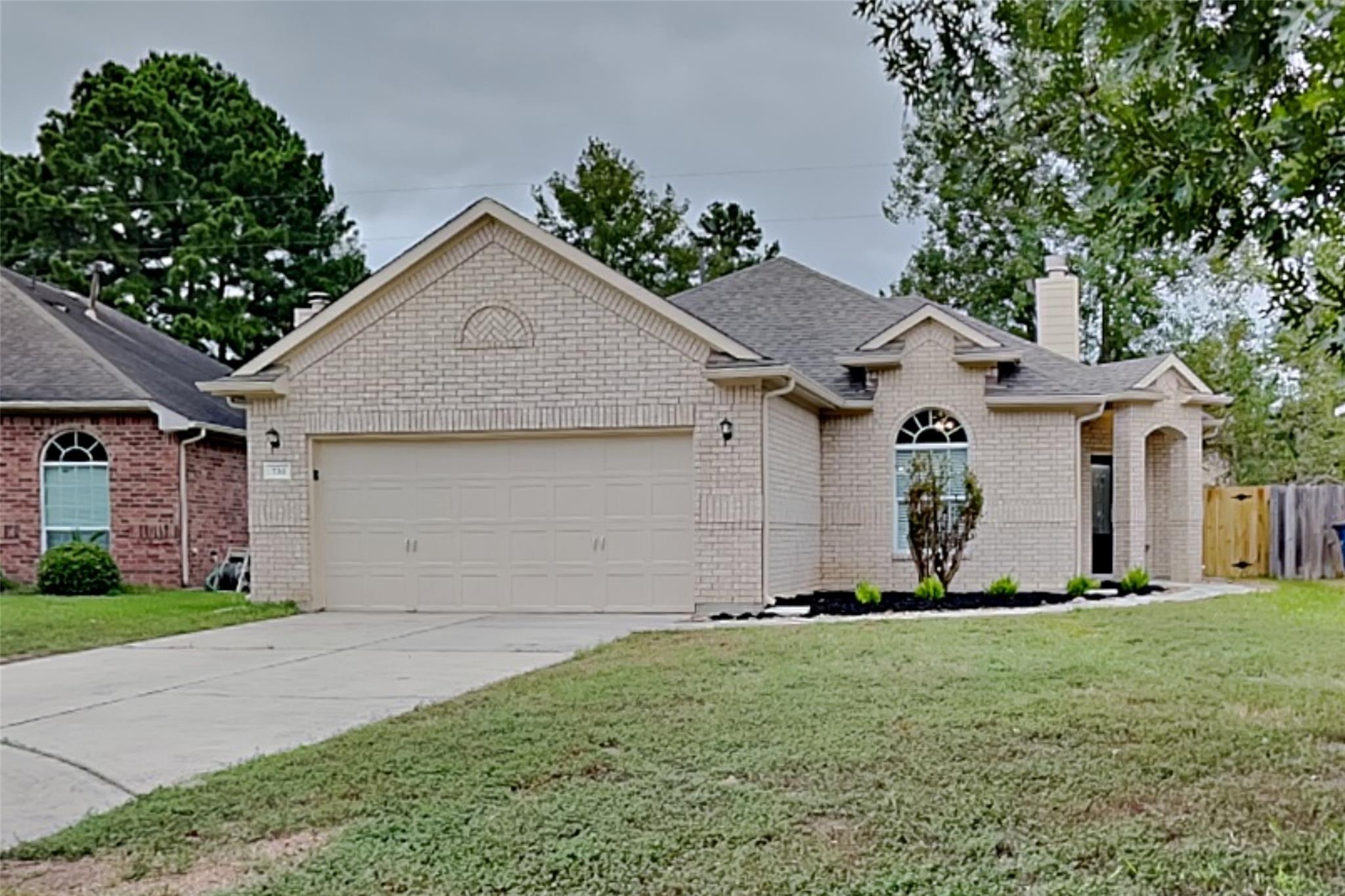 731 Levi Bend — photo