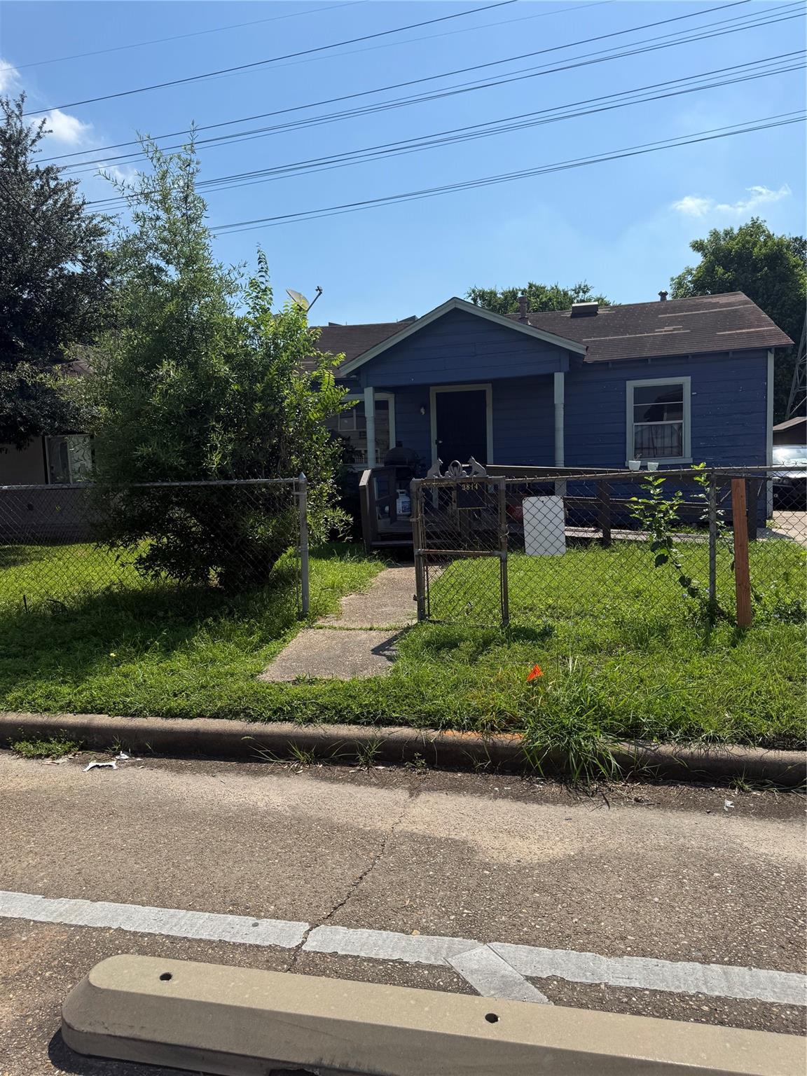 3814 Hardy Street — photo