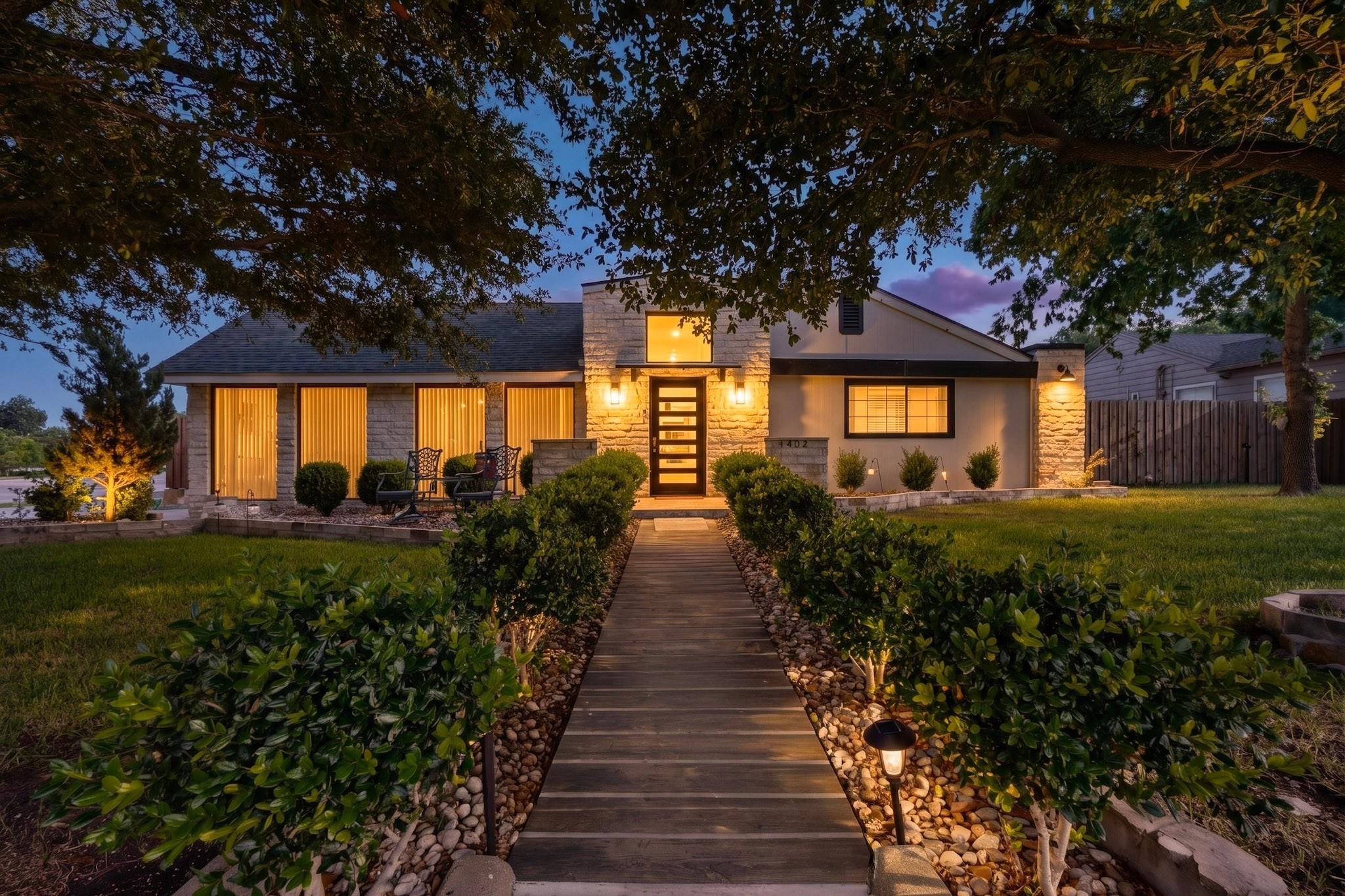 1402 James Drive — photo