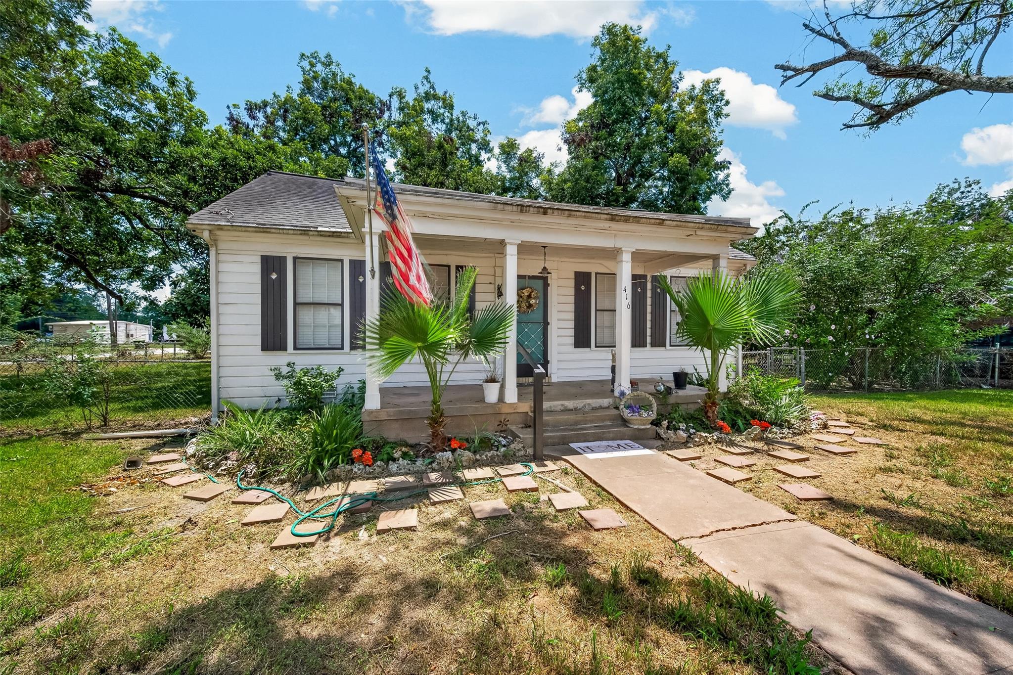 416 E Caney Street, Wharton, TX 77488 — photo 3