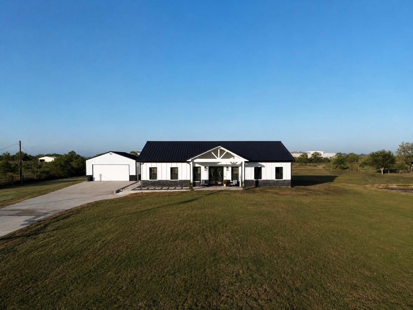2015 Settlers Court Dr — photo