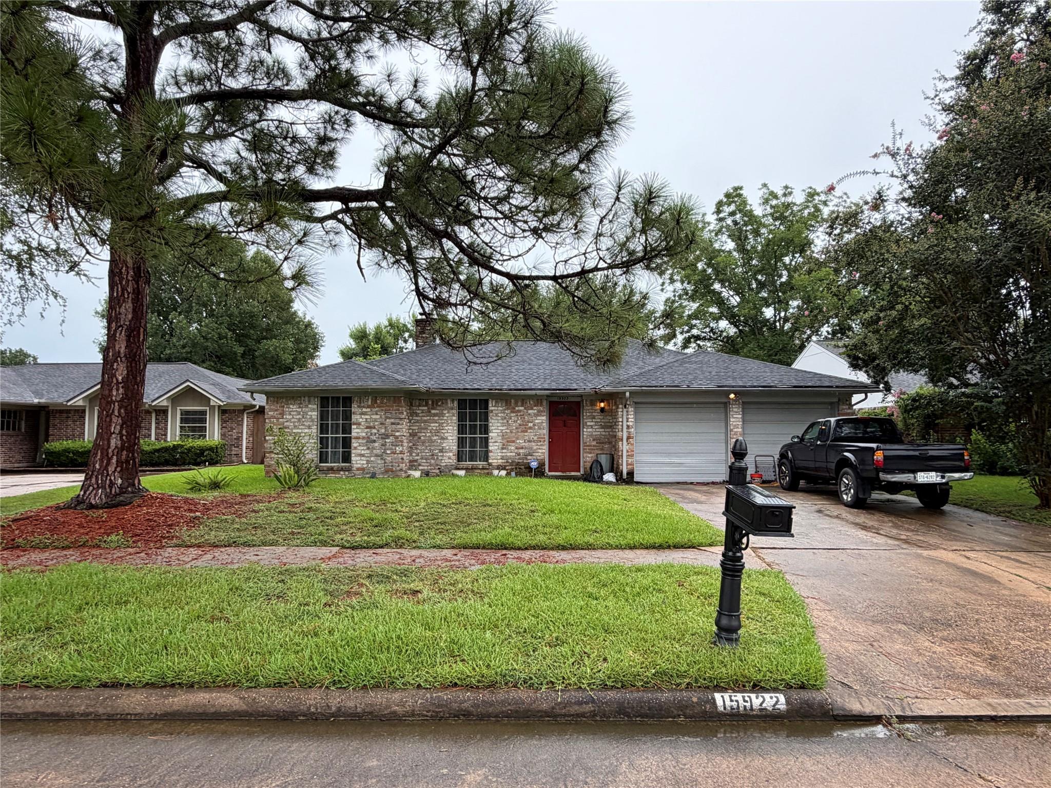 15922 Dunmoor Drive — photo
