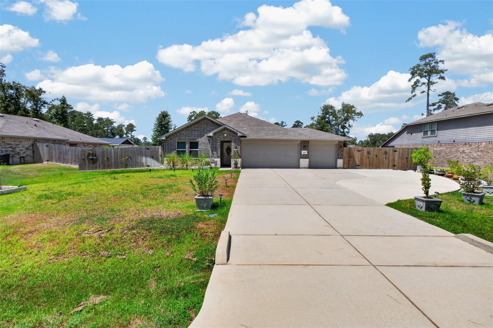 815 Republic Road — photo