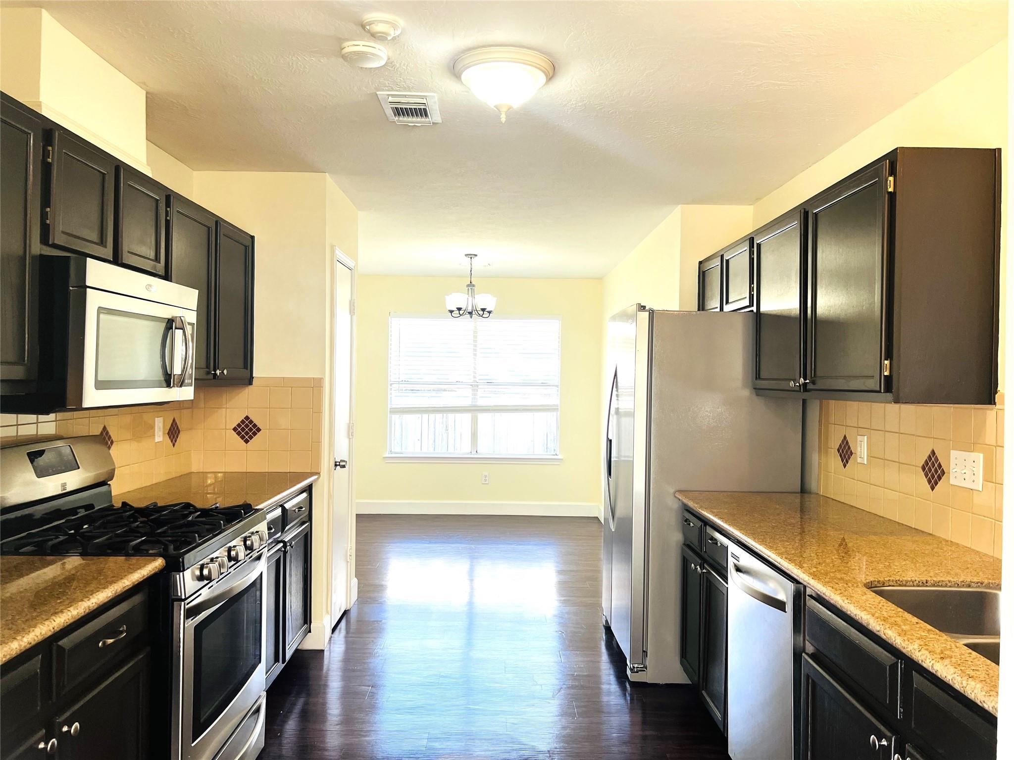 15330 Riverside Grove Drive — photo